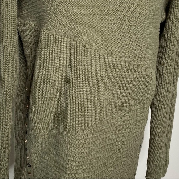 Bar III Green Grommet Sweater - Picture 3 of 9